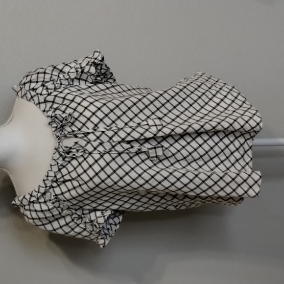Max Studio Nordstrom blouse top  black white check ruffle sleeve size medium - Picture 1 of 10